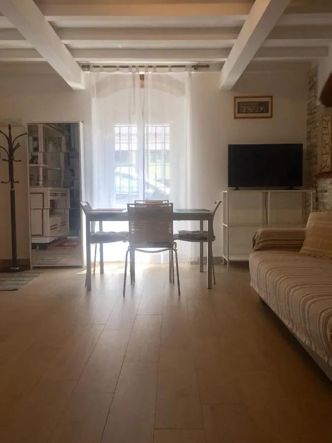 Appartamento Lunense Марина-ди-Каррара